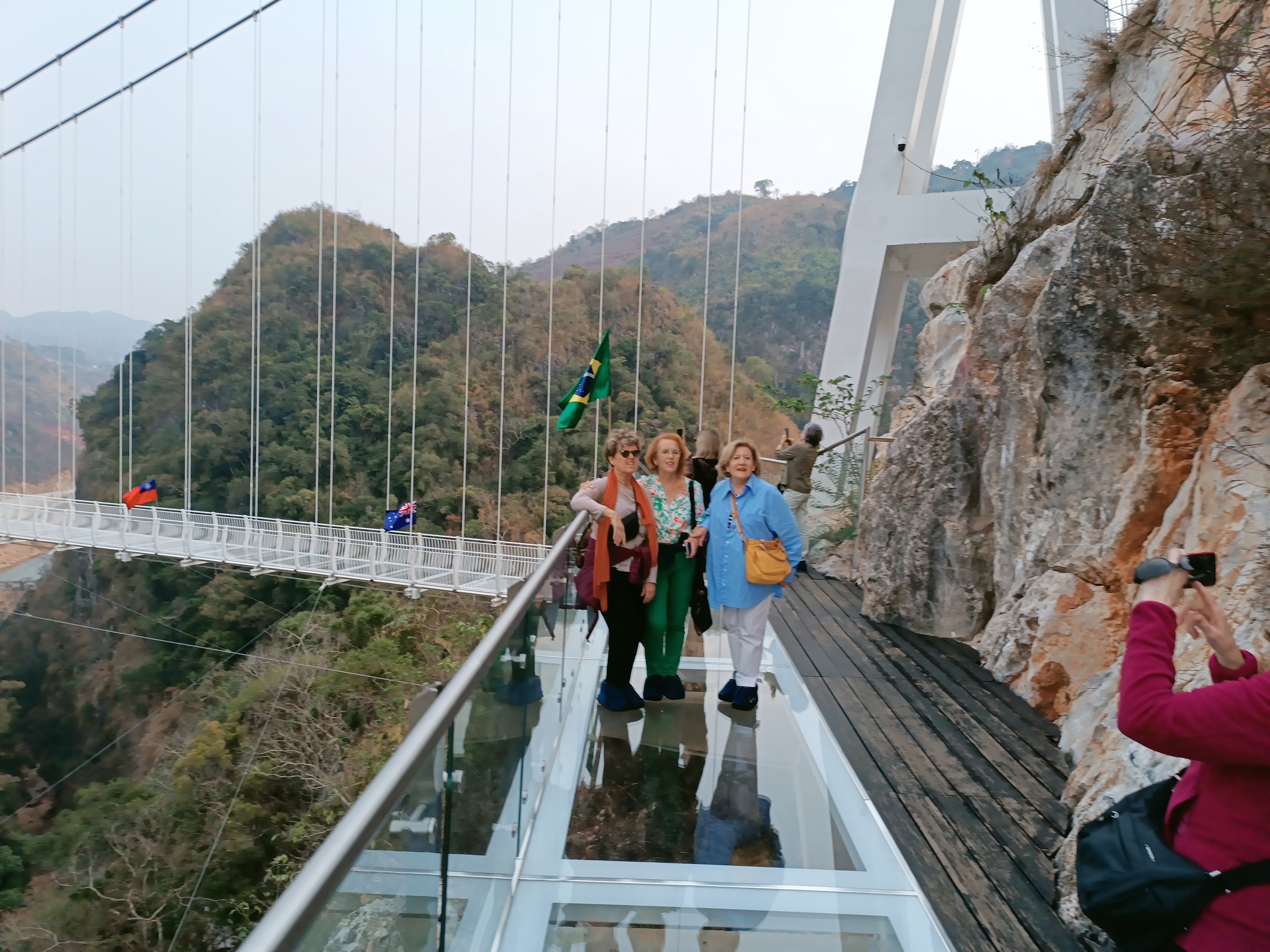 Bach Long Glass Bridge is the hottest attraction in Vietnam Adventure 
