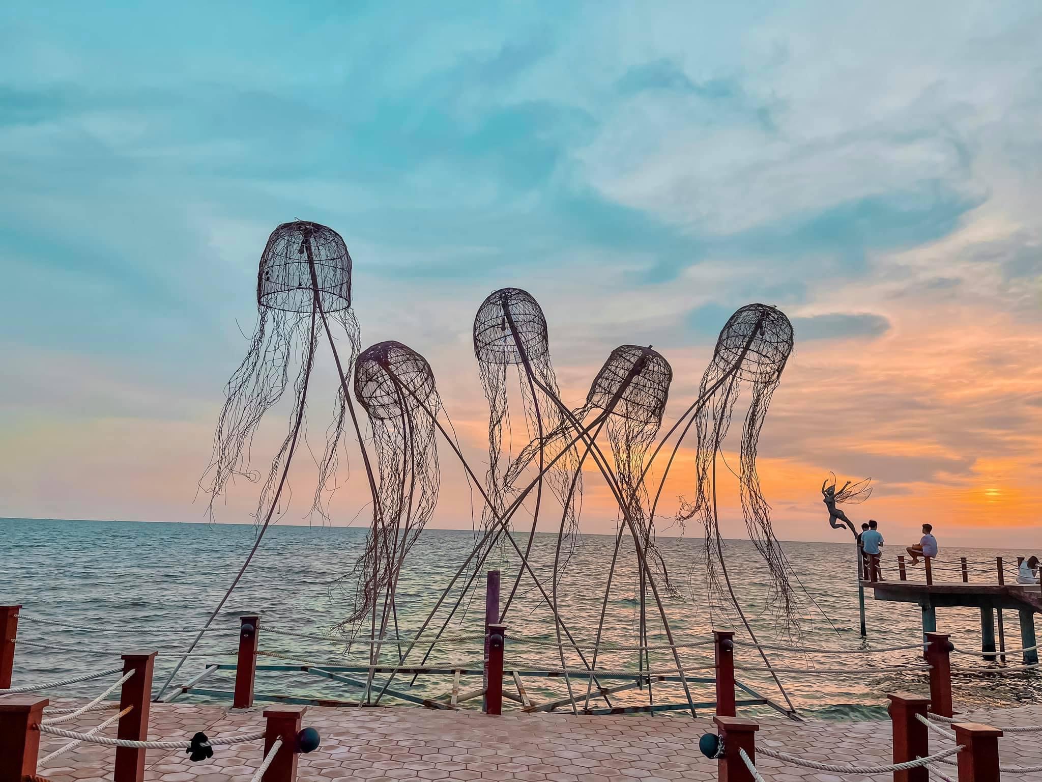 Phu Quoc Island is a wonderful attraction on this Vietnam holiday.