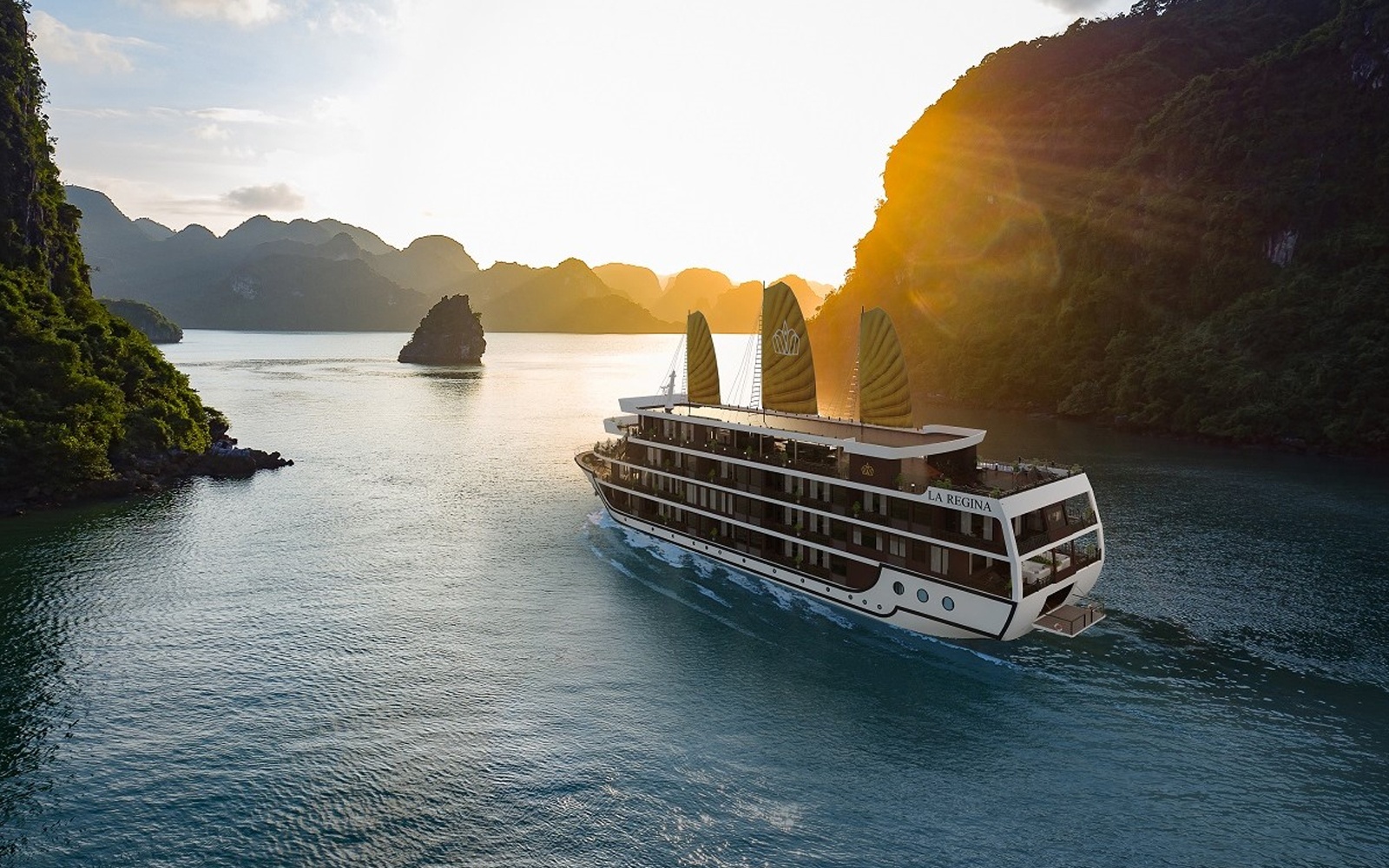 One of the luxury Ha Long cruises is our guest choice.